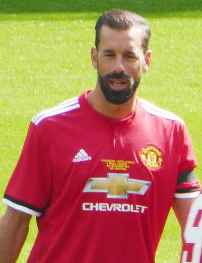 ruud van nistelrooy playing in man united charity match 2017