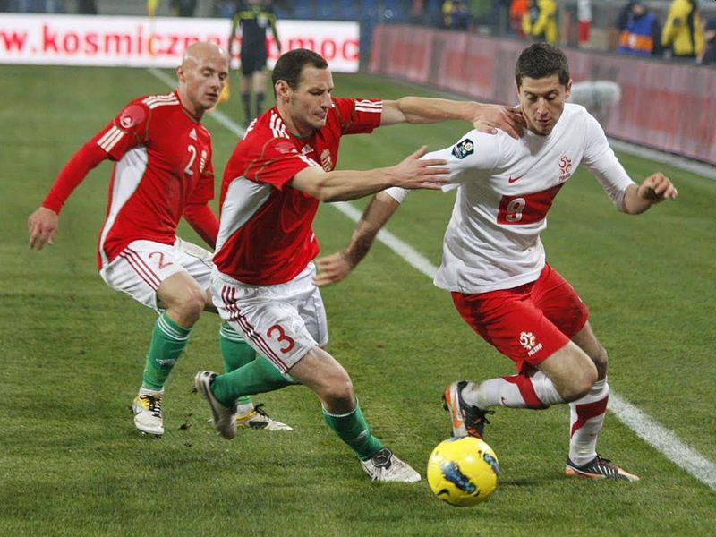 robert lewandowski playing for poland in 2011